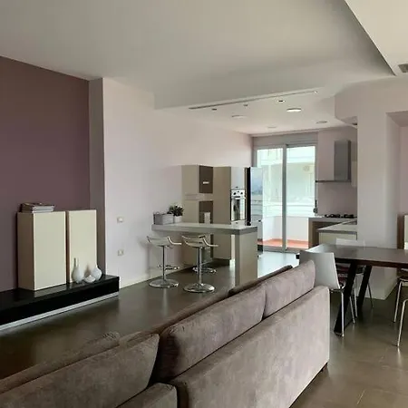 Apartamento Stunning, Spacious, Beachfront In *