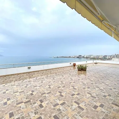 Stunning, Spacious, Beachfront In Apartment