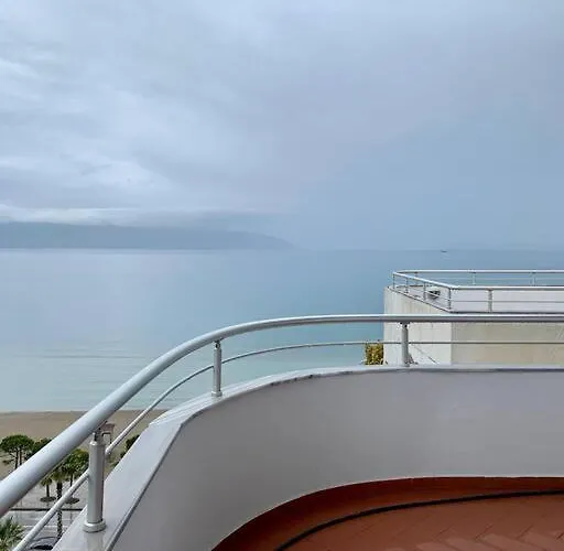 Apartment Stunning, Spacious, Beachfront In Vlore