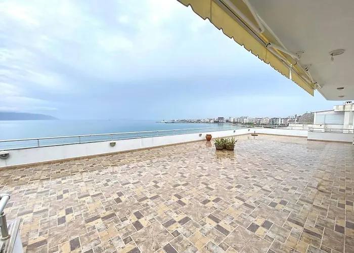 Stunning, Spacious, Beachfront In Apartment