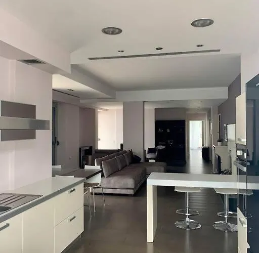 Apartment Stunning, Spacious, Beachfront In Vlore