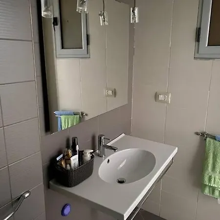 Apartment Stunning, Spacious, Beachfront In *