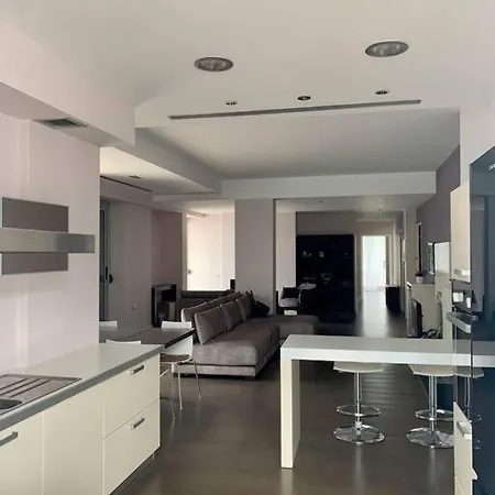 Apartment Stunning, Spacious, Beachfront In Vlore